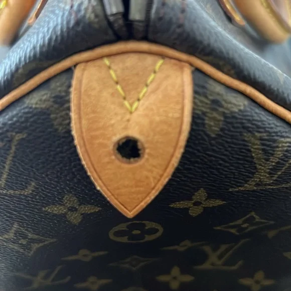 Louis Vuitton Speedy 30 Bag - Picture 3 of 11